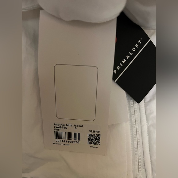 lululemon Another Mile Jacket white 8, 10 NWT $228 Retail - Picture 3 of 6